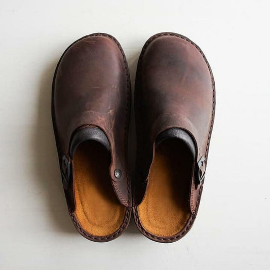 Finn | Men’s Rustic Slip-On Clogs